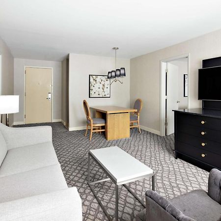 Doubletree Suites By Hilton Charlotte/Southpark Exterior photo