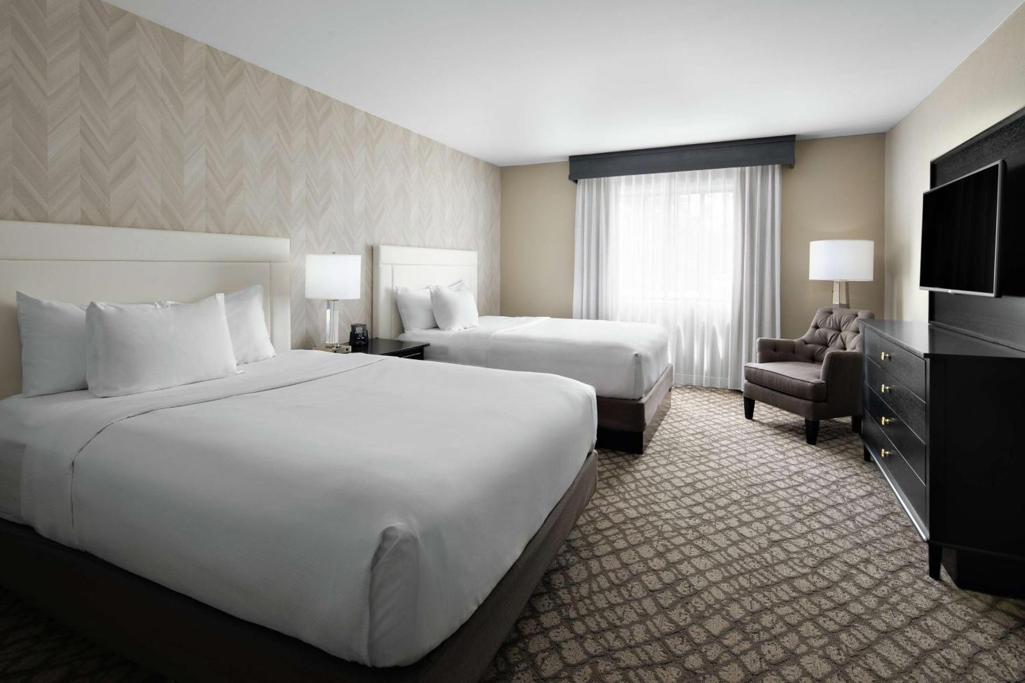 Doubletree Suites By Hilton Charlotte/Southpark Exterior photo